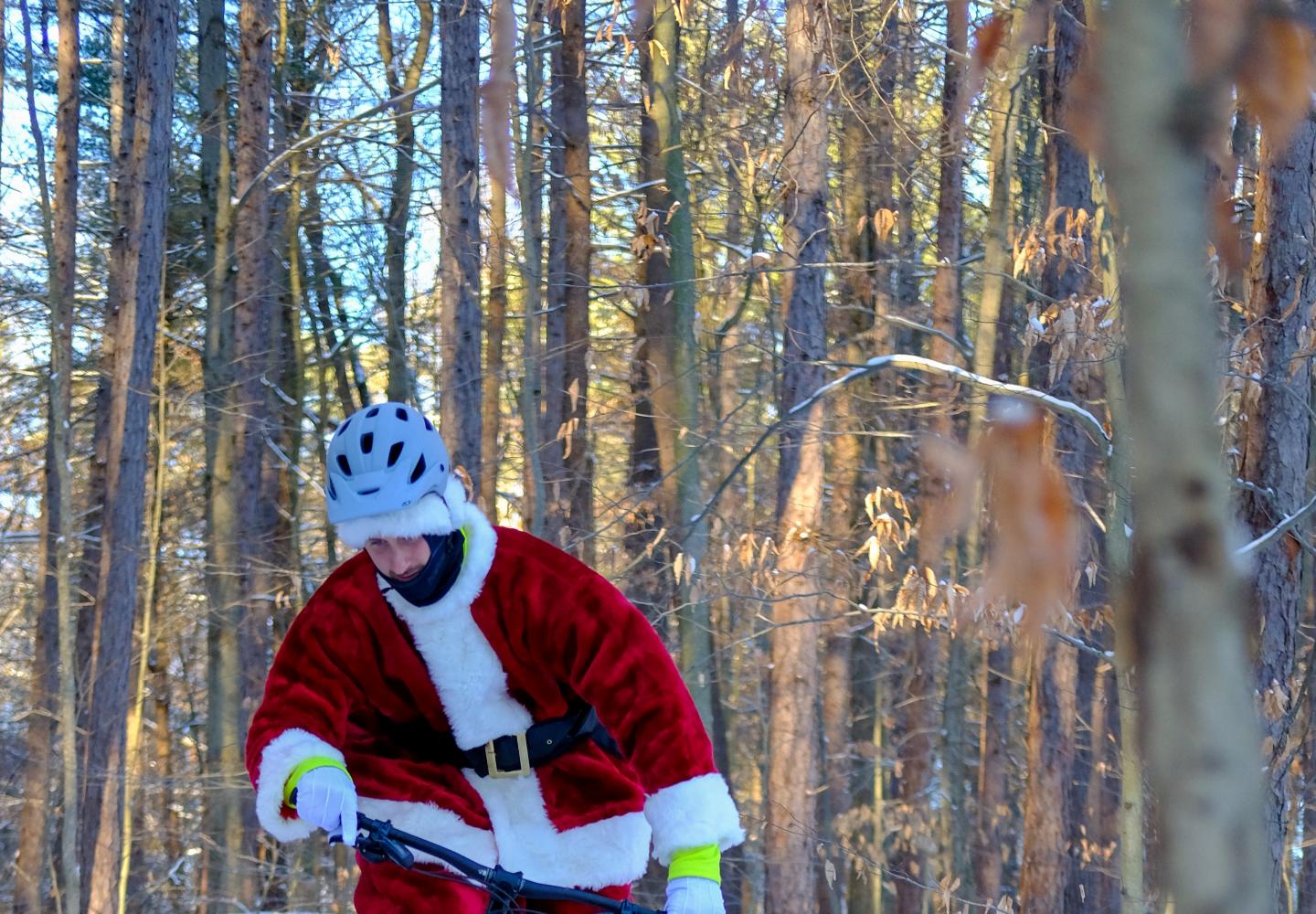 Santa gets light before his big flight. 