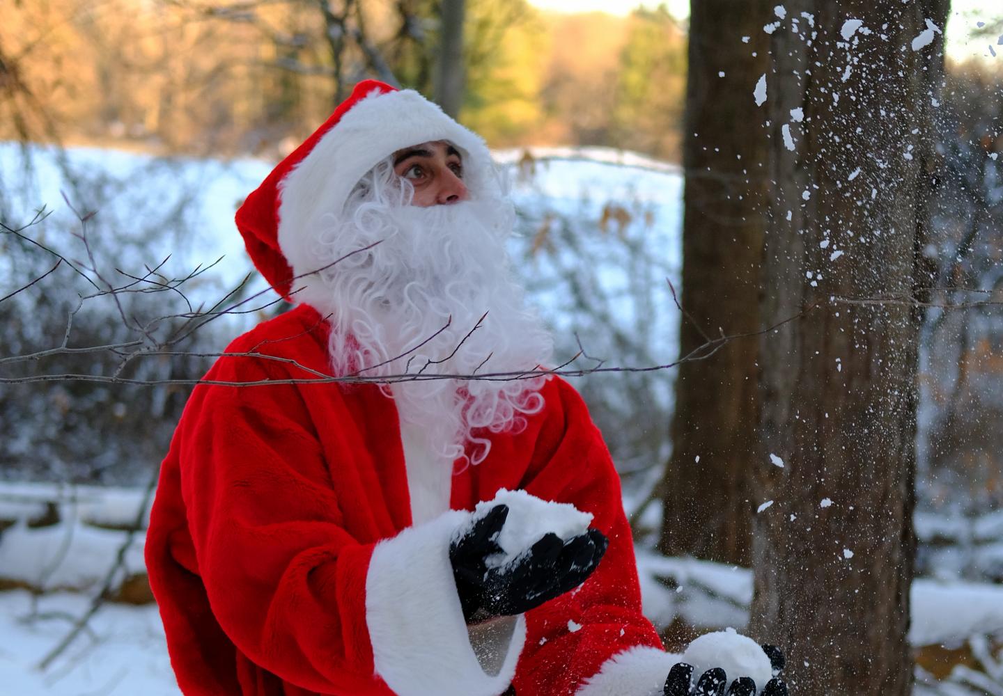 Santa shows off his snowball juggling skills before hitting the trails.