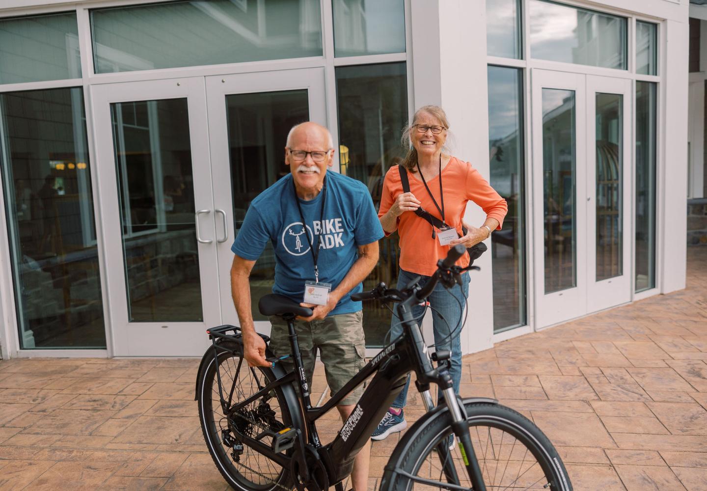 Rental bikes - even ebikes - are definitely available. Like this one. 