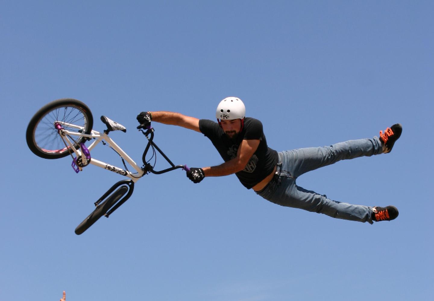 Barkeater Trails Alliance (BETA), the regional trail building nonprofit, is hosting a FREE Community Bike Jam in downtown Lake Placid on Friday, September 27 to kick off the weekend featuring a BMX Stunt Show by Montreal based Krusher BMX and live entertainment at postcard perfect Mid's Park. 