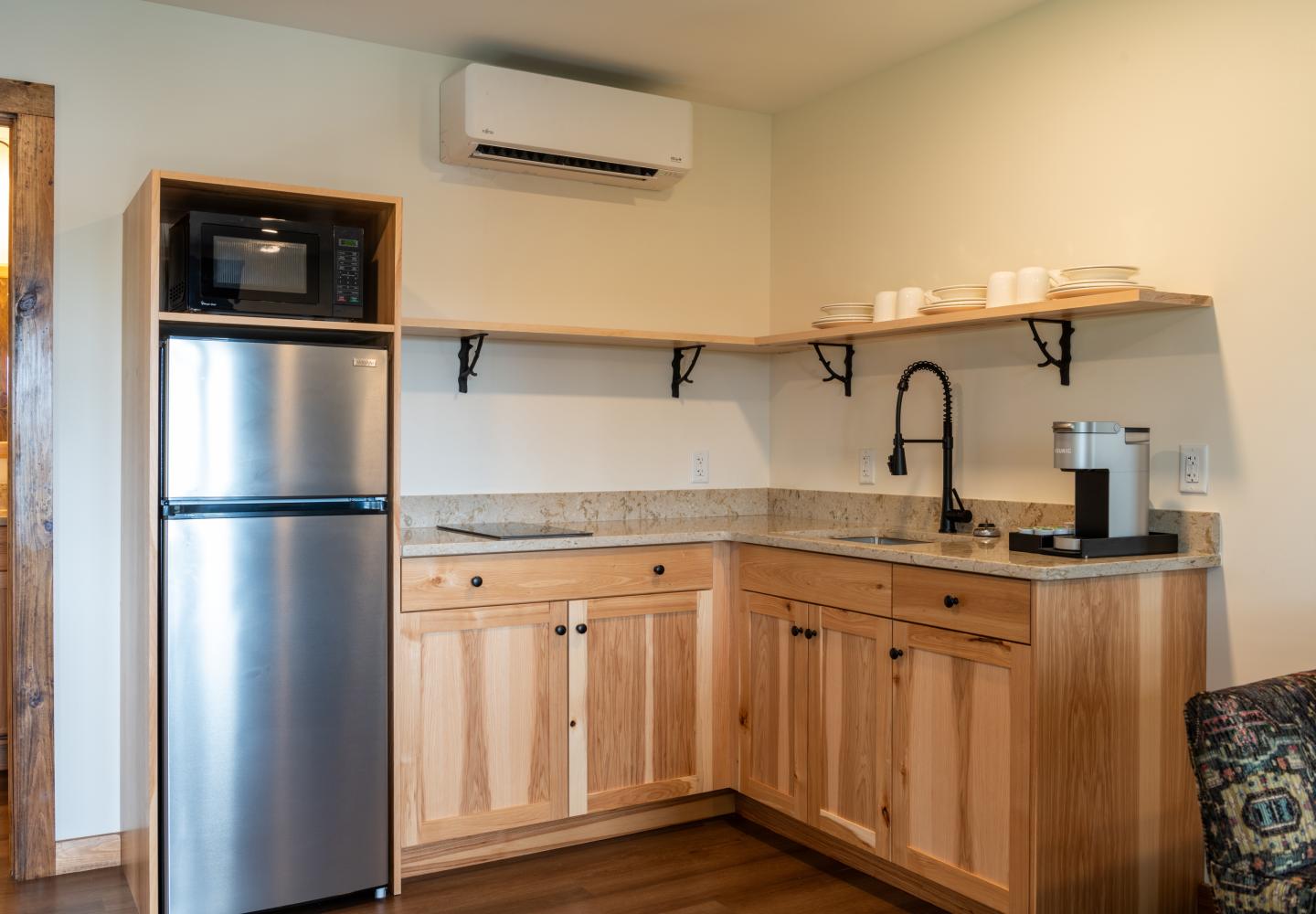 The kitchen in a chalet at the Lodge at Schroon Lake