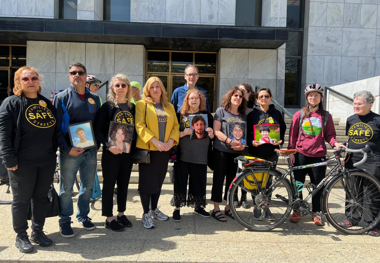 Advocates from the New York Bicycling Coalition and the New York State Safe Streets Coalition traveled to Albany for a Day of Action, urging lawmakers to pass The Safe Streets Package.