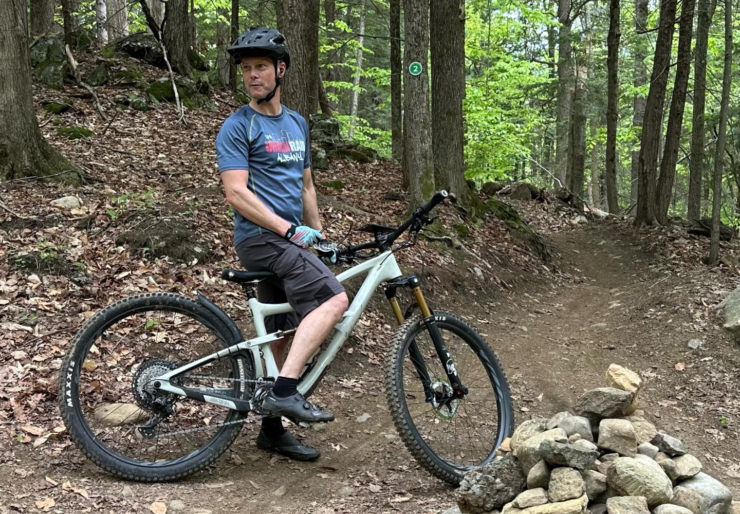 A large cairn marks the junction of the Headlands, Holy Moly and Trifecta trails.
